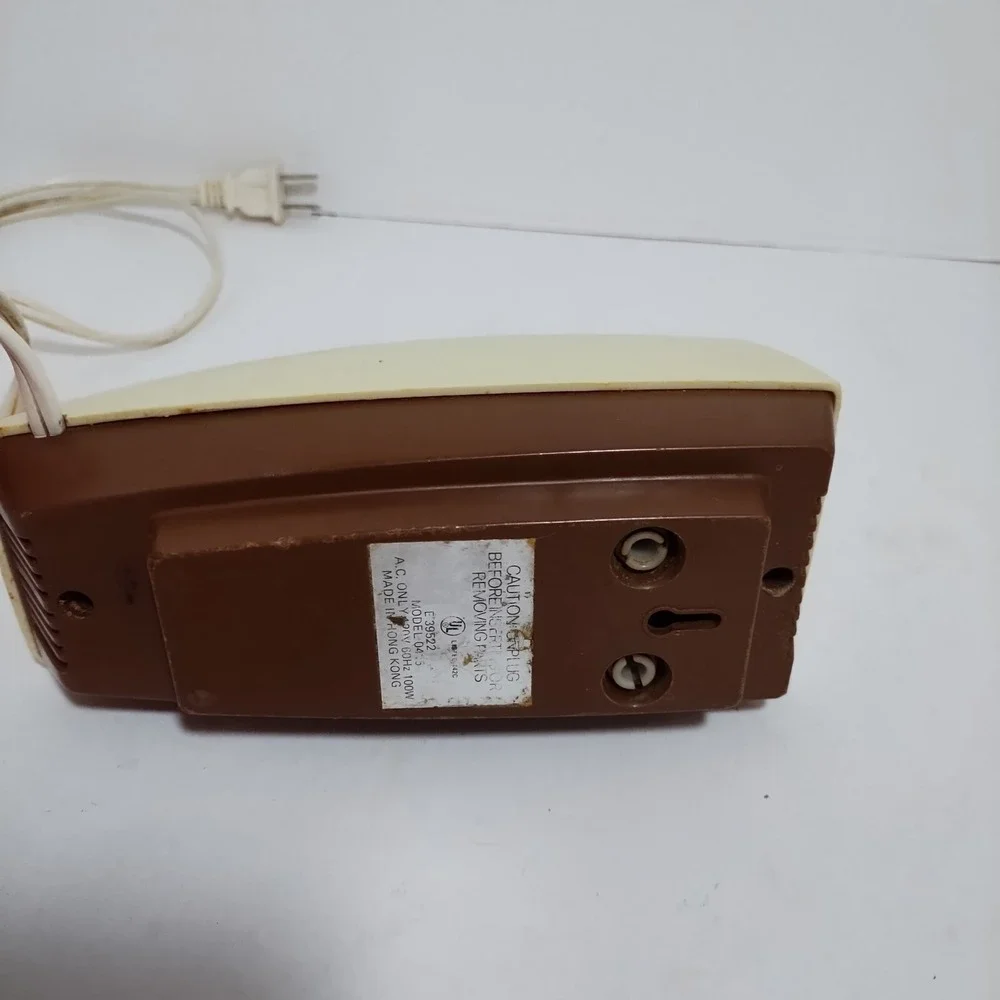 Vintage Robeson  Hand‎ Portable Mixer 3 Speeds Brown & Almond Tested And Working